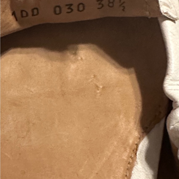 Prada Driver Flats/Loafers, Cream, Size 8.5 - Picture 5 of 6